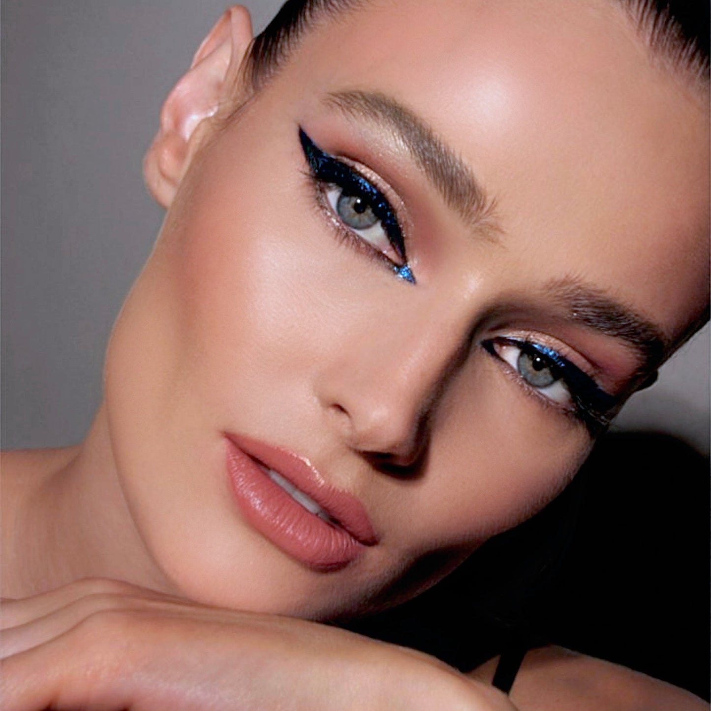 PAT McGRATH LABS | Luminous Legends: Mega Eye Shadow Palette