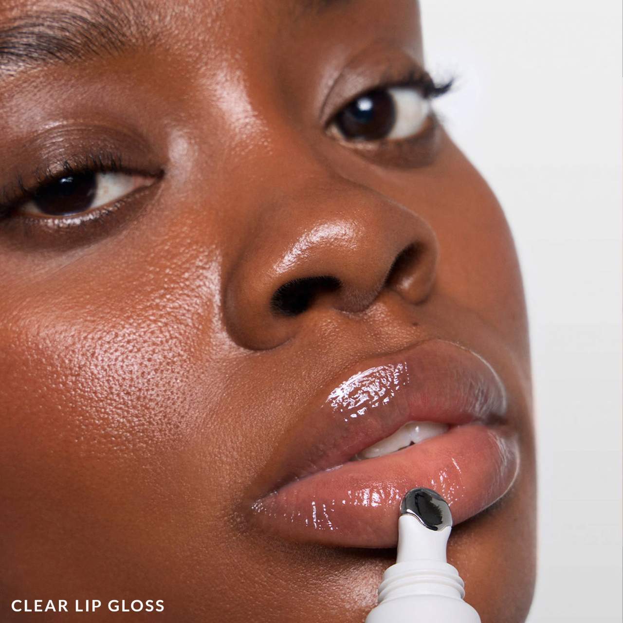 Pre orden: REFY | Lip Gloss with Hyaluronic Acid