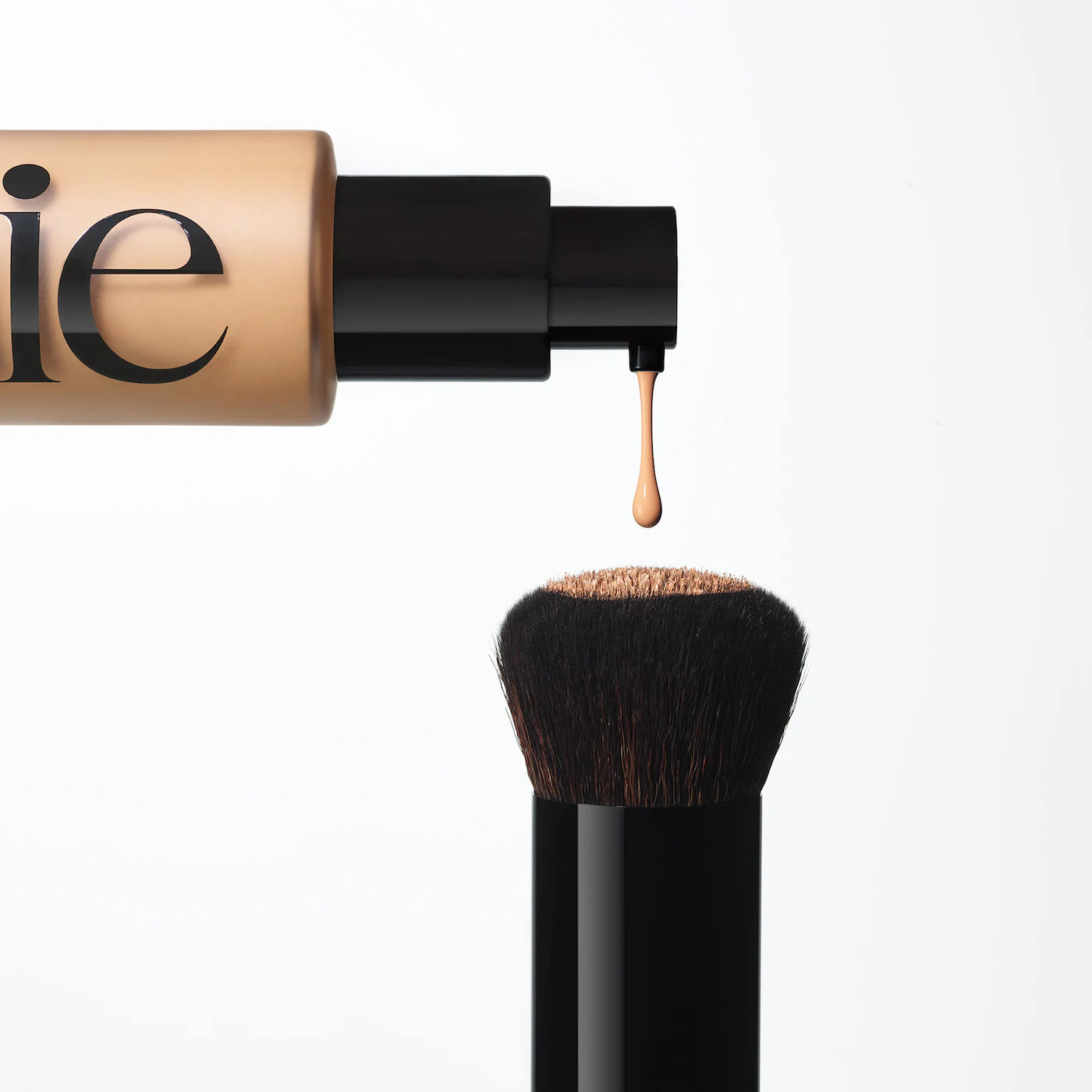 Pre orden: Saie | The Base Foundation Brush