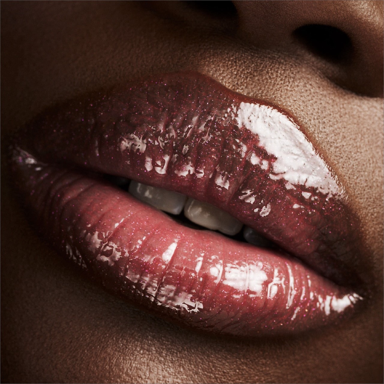 Pre Venta: Fenty Beauty by Rihanna | Gloss Bomb Universal Lip Luminizer |  RIRI