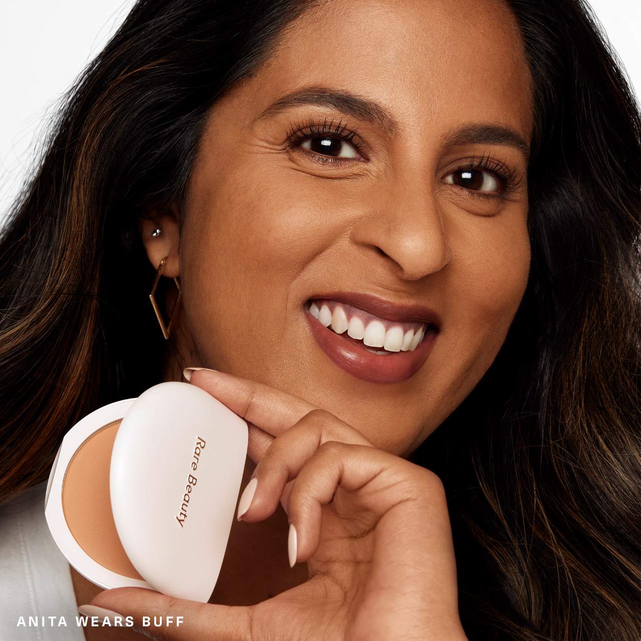 Pre orden: Rare Beauty by Selena Gomez | True to Myself Tinted Pressed Talc-Free Finishing Powder