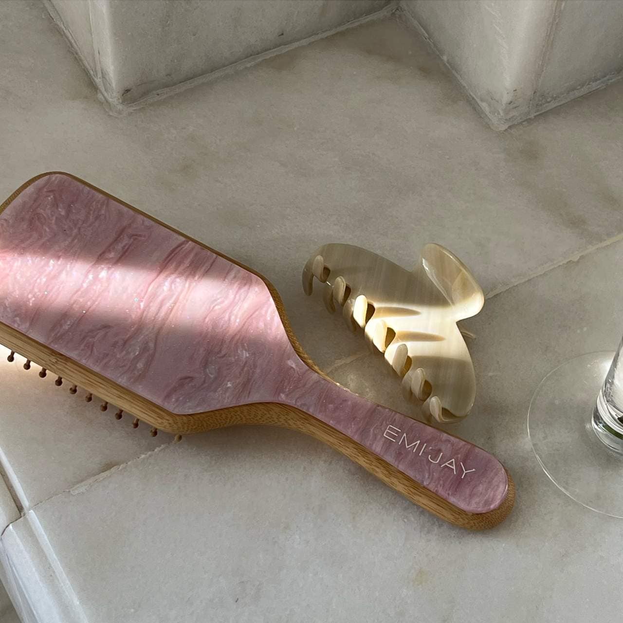 Pre orden: Emi Jay | Bamboo Paddle Hair Brush in Pink Sugar