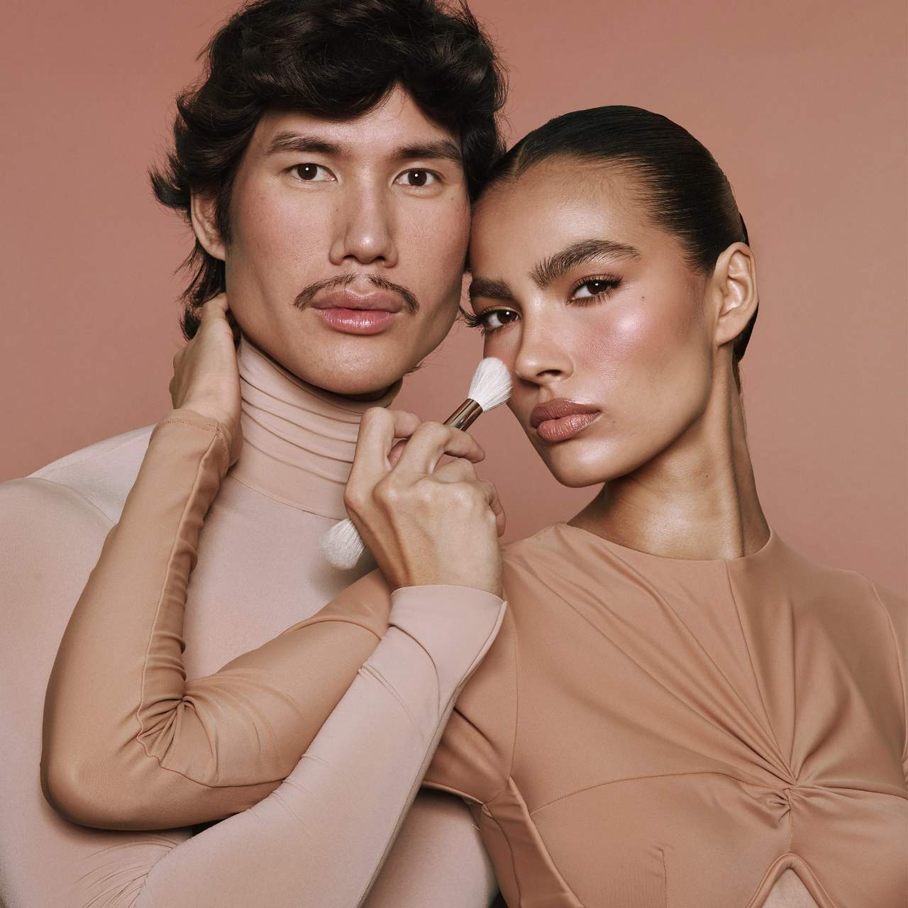 Pre orden: PATRICK TA | Dual Ended Precision Blush Brush