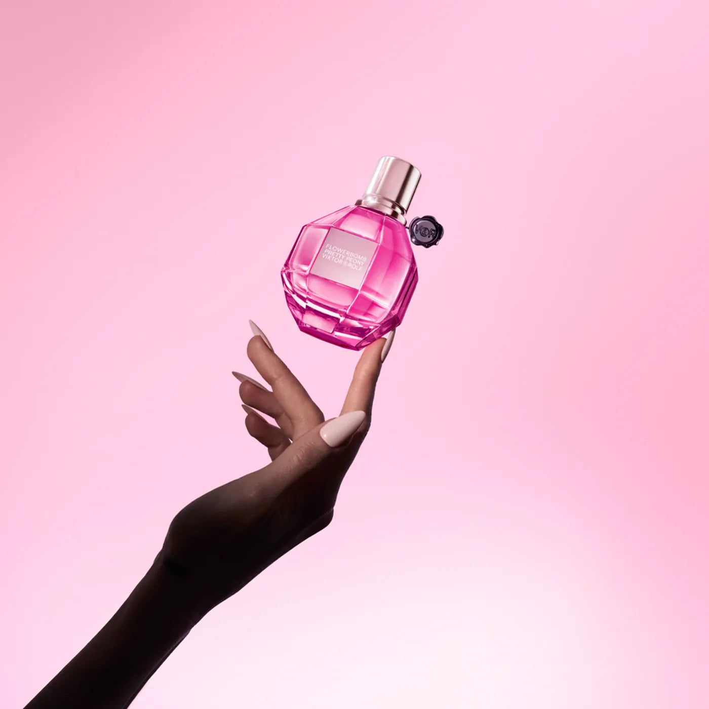 Pre-orden: Viktor&Rolf | Flowerbomb Pretty Peony Eau De Parfum Travel Spray with Peony & Strawberry