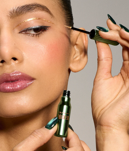 Pre-orden: r.e.m. beauty x Wicked | For Good welcome to oz eyeshadow & eyeliner set