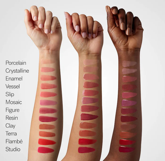 ILIA | Overglaze Hydrating Lip Gloss for 24-Hour Moisture (Gloss Labial Hidratante con Hidratación de 24 Horas) | Pre-orden