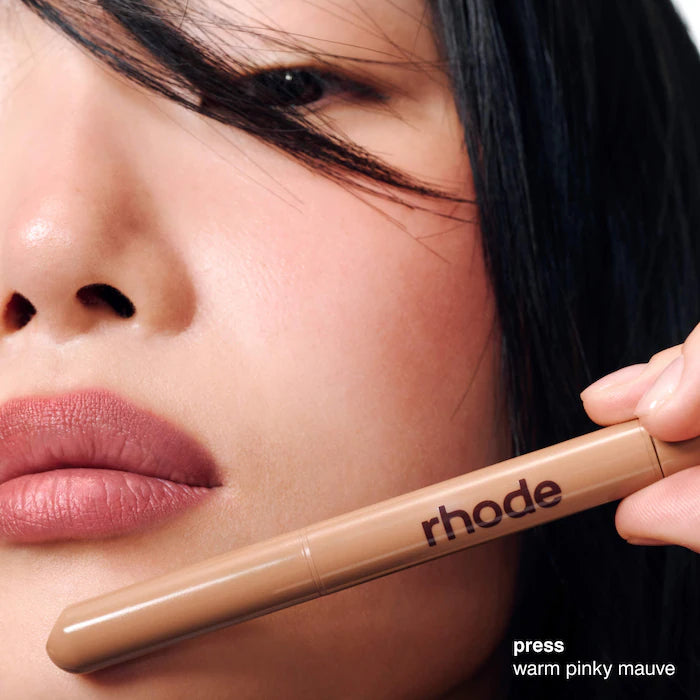 Pre-orden: rhode | Peptide Lip Shape Contouring Lip Shaper