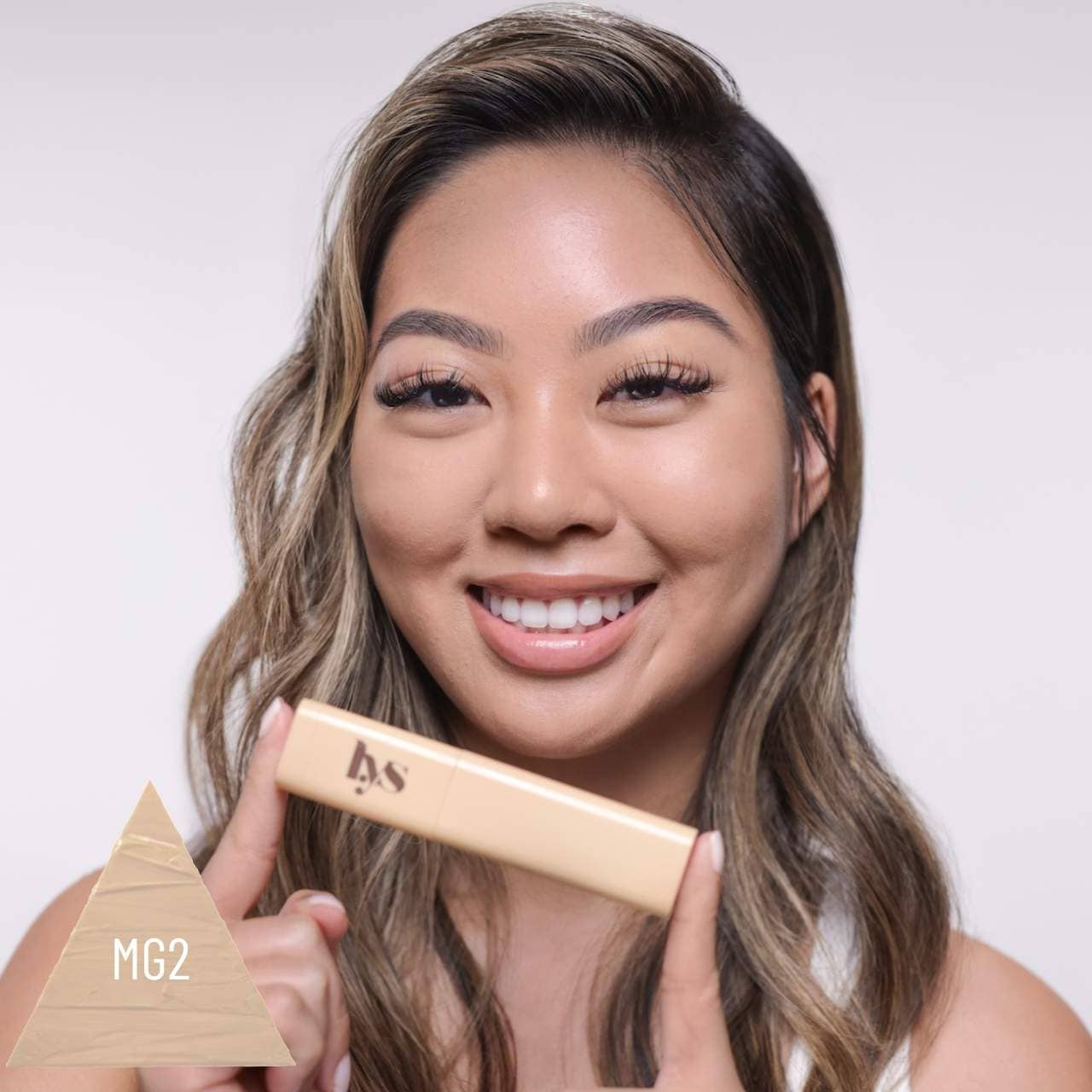 Pre-orden: LYS Beauty | Triple Fix Blurring and Hydrating Skin Tint Foundation Stick