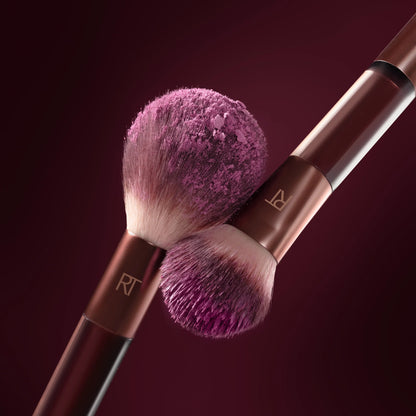 Pre-orden: Real Techniques | Limited Edition Cherry On Top It's All Blush Brush