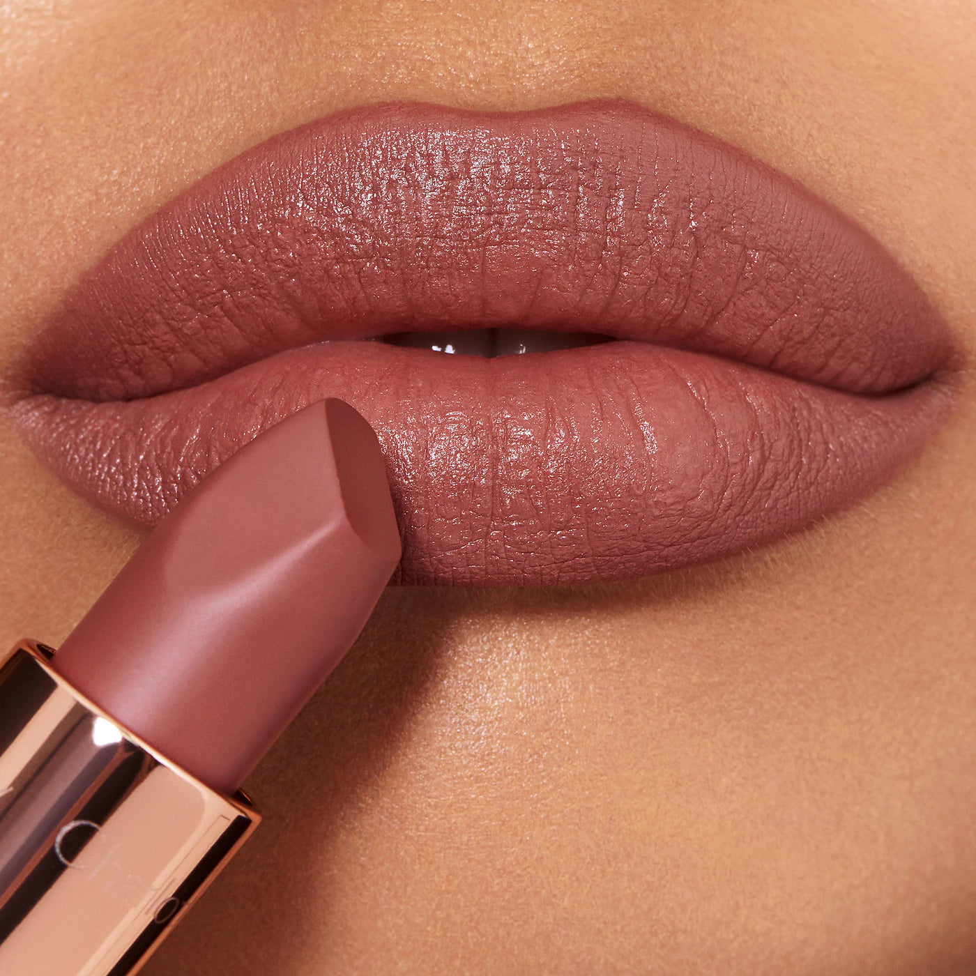 Pre Venta: Charlotte Tilbury | Matte Revolution Hydrating Lipstick