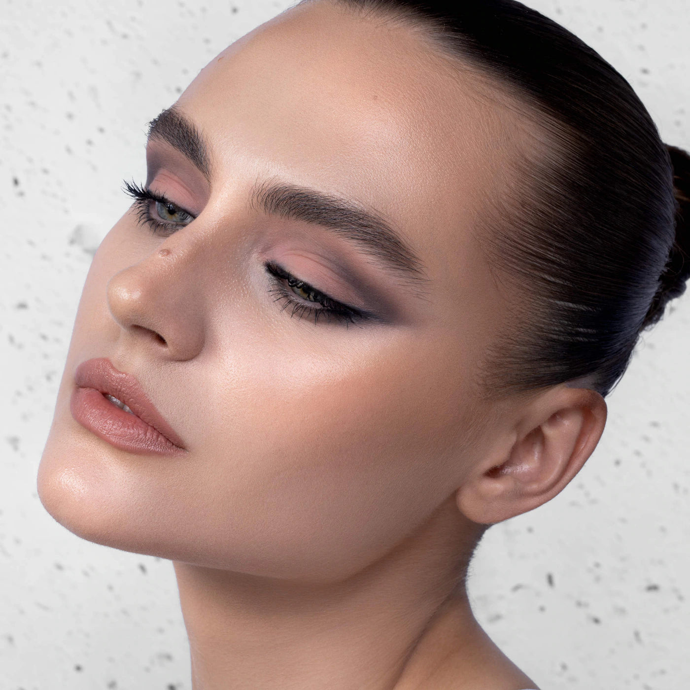 Pre-orden: NATASHA DENONA | Eye Sculpt Texture & Tone Eyeshadow Palette | Soft