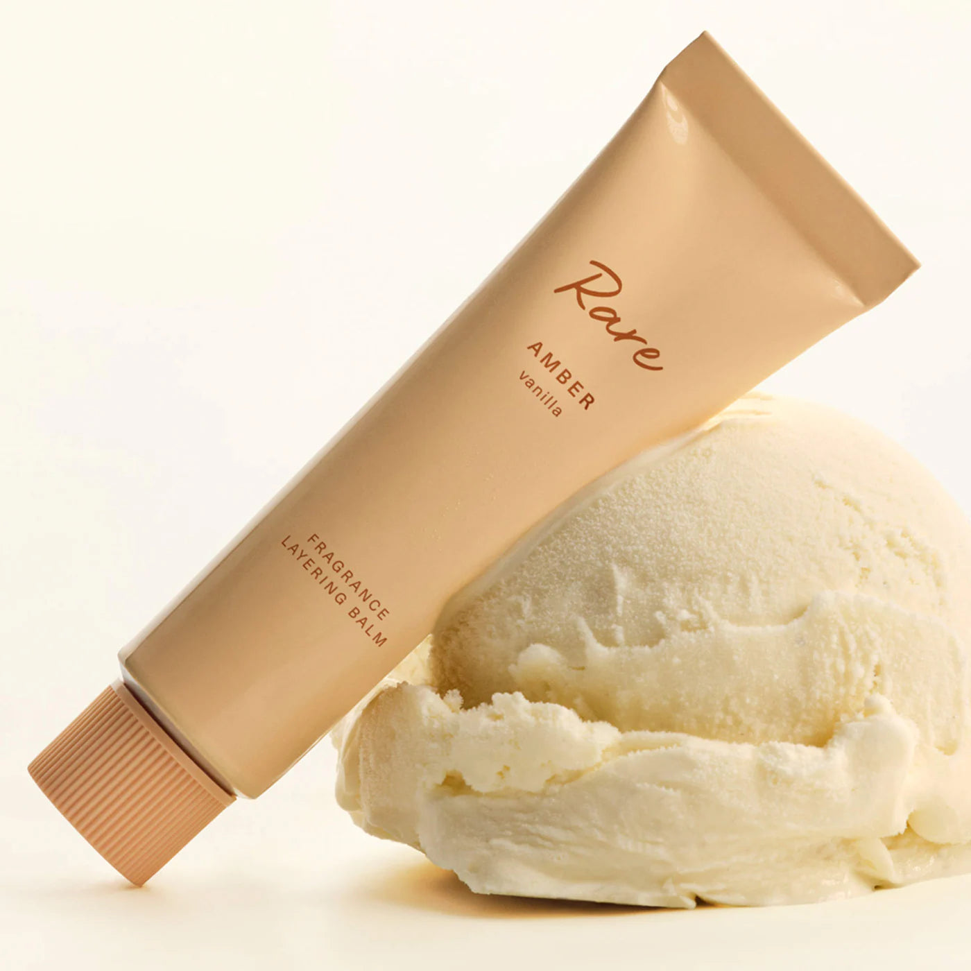 Pre-orden: Rare Beauty by Selena Gomez | Amber Vanilla Rare Fragrance Layering Balm