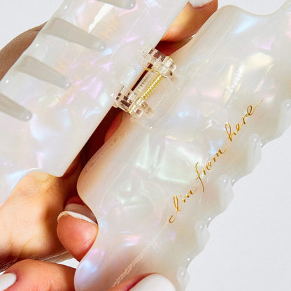 Pre-orden: Chunks | Chunks x AAGC Nimbus Hair Claw Clip in Opal