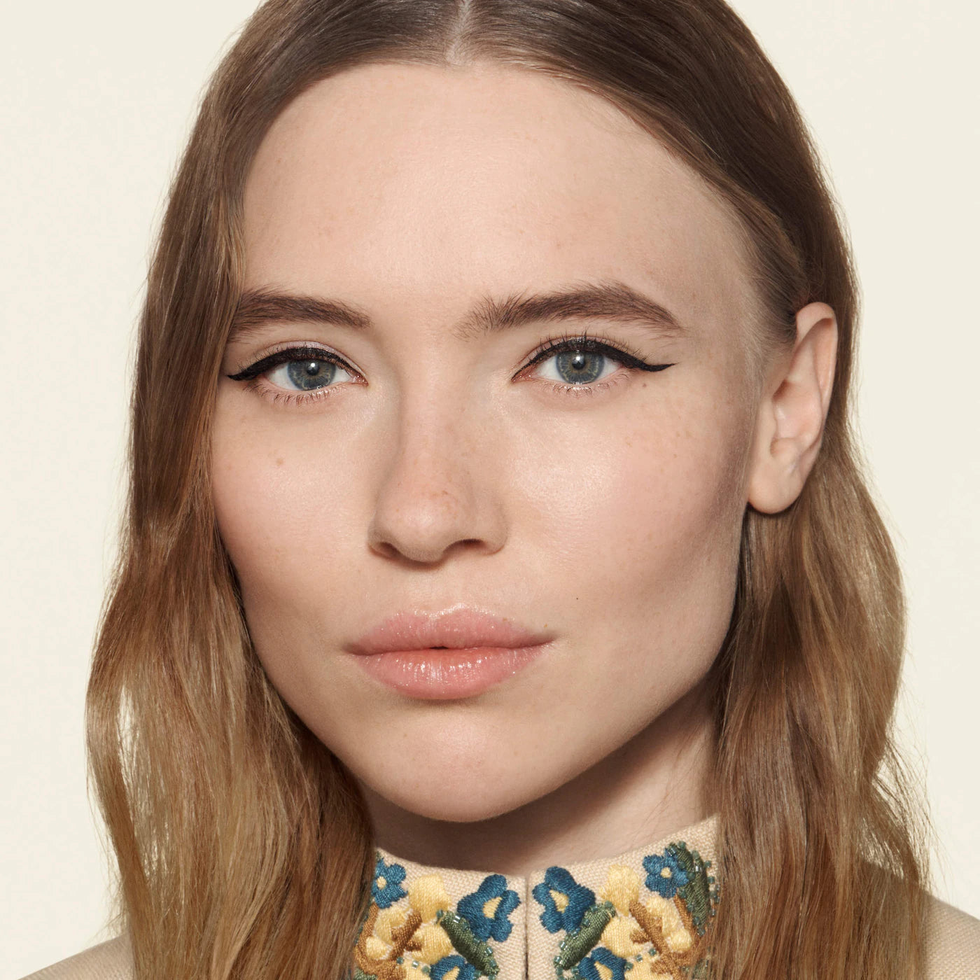 Pre-orden: Valentino | V-Liner Waterproof Liquid Eyeliner