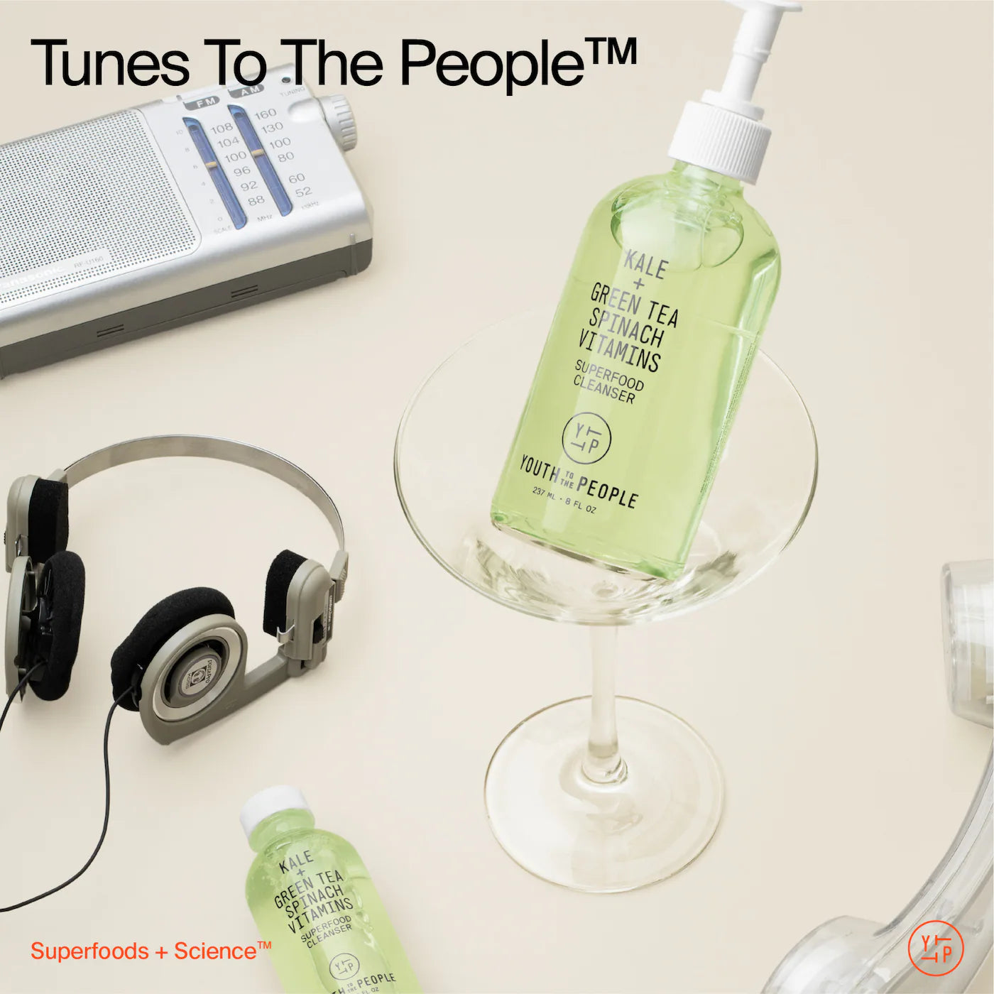 Pre-orden: Youth To The People | The Headliners Superfood Antioxidant Cleanser Skincare Set