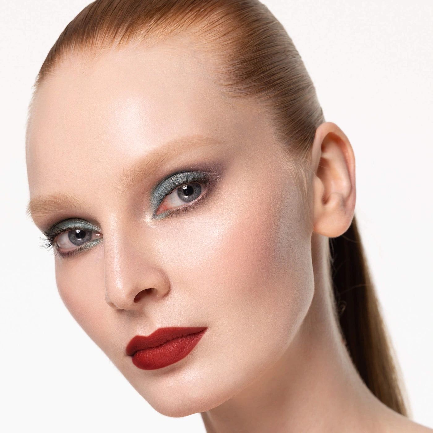 Pre-orden: PAT McGRATH LABS | GILDED NIRVANA: MEGA EYE SHADOW PALETTE