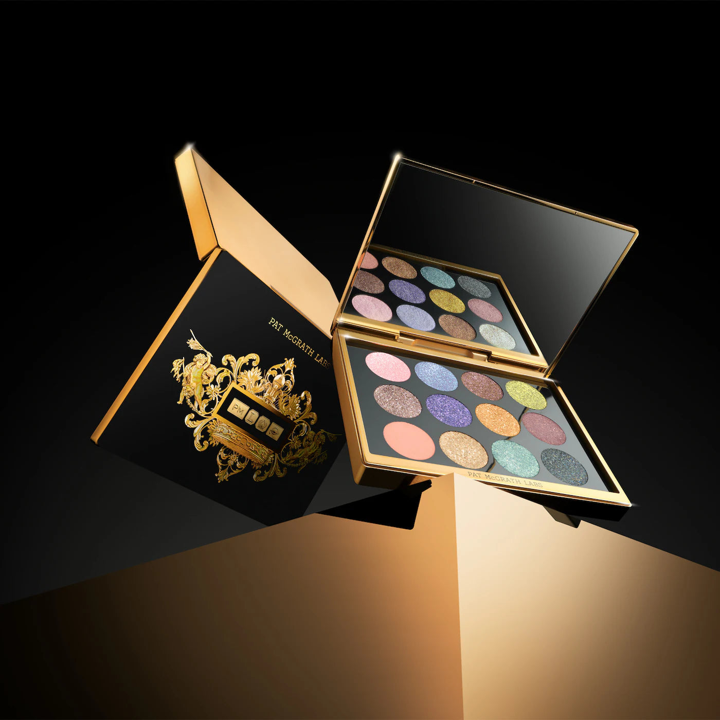 Pre-orden: PAT McGRATH LABS | GILDED NIRVANA: MEGA EYE SHADOW PALETTE