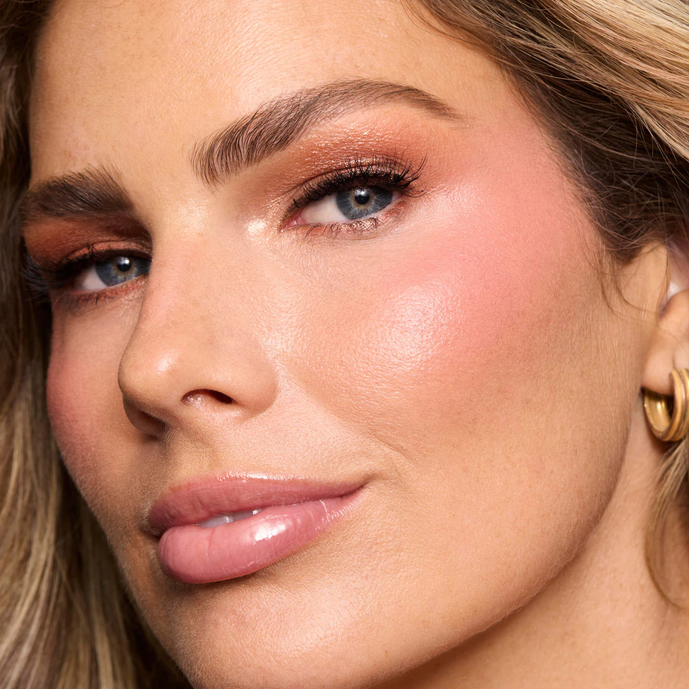 Pre-orden: LAWLESS | The Dreamy Daisy Lip-Plumping Gloss and Cream Blush Set