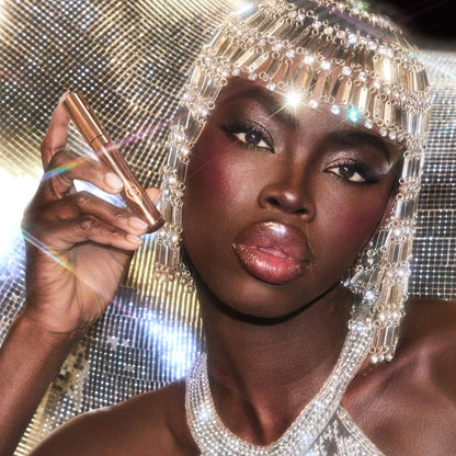 Pre-orden: Charlotte Tilbury | Charlotte's Beauty Treasure Chest Makeup and Skincare Advent Calendar