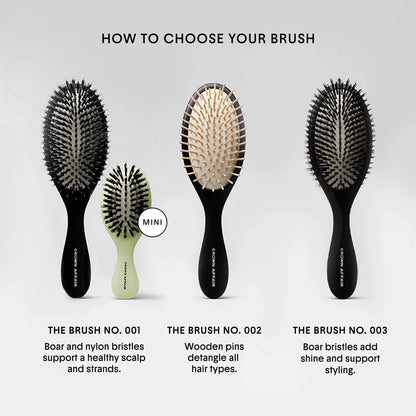 Pre-orden: Crown Affair | The Mini Dual-Bristle Boar Hair Brush No. 001 for All Hair Textures
