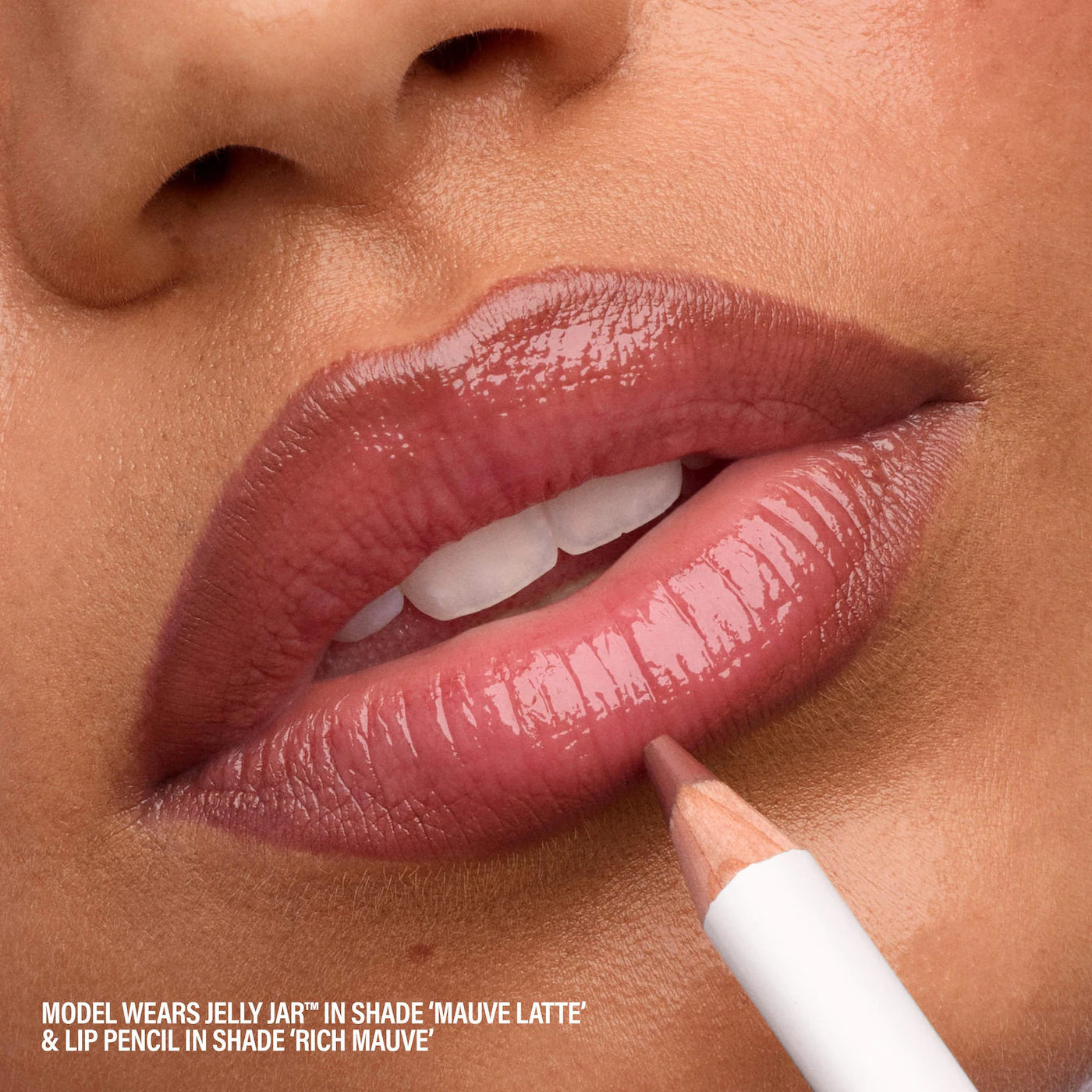 MAKEUP BY MARIO | Jelly Jar™ Lip & Cheek Multi-Use Balm (Bálsamo Multiusos para Labios y Mejillas con Acabado Gel) | Pre-orden