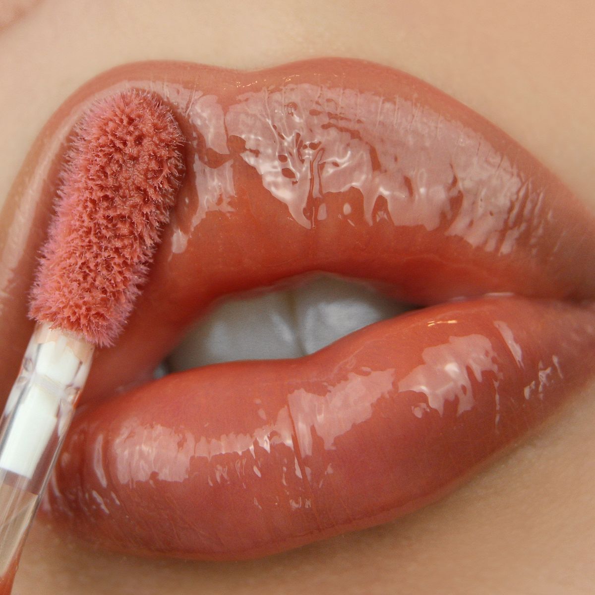 Hot Shot Lux Lip Oil Colourpop