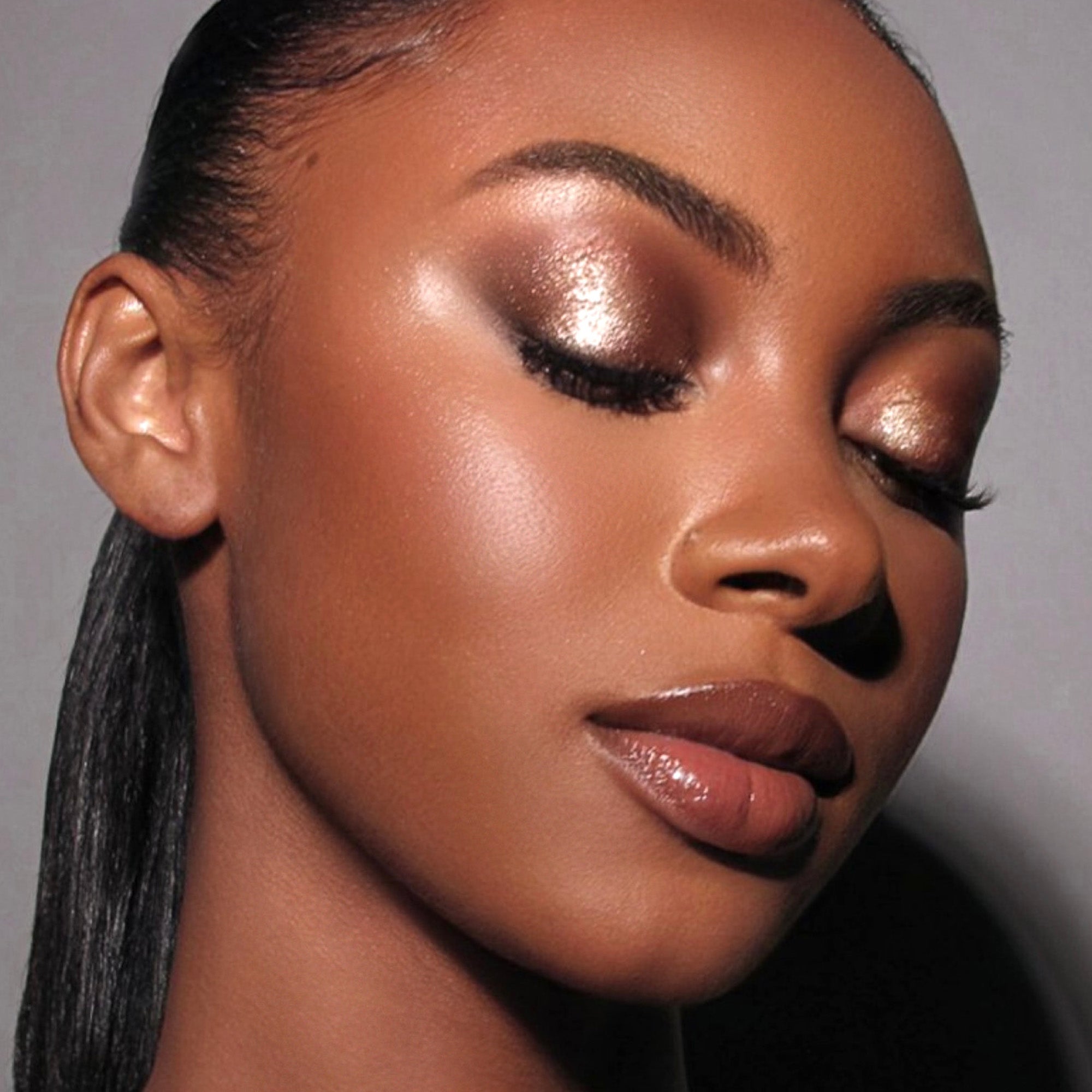 PAT McGRATH LABS | Luminous Legends: Mega Eye Shadow Palette - Imagen 4