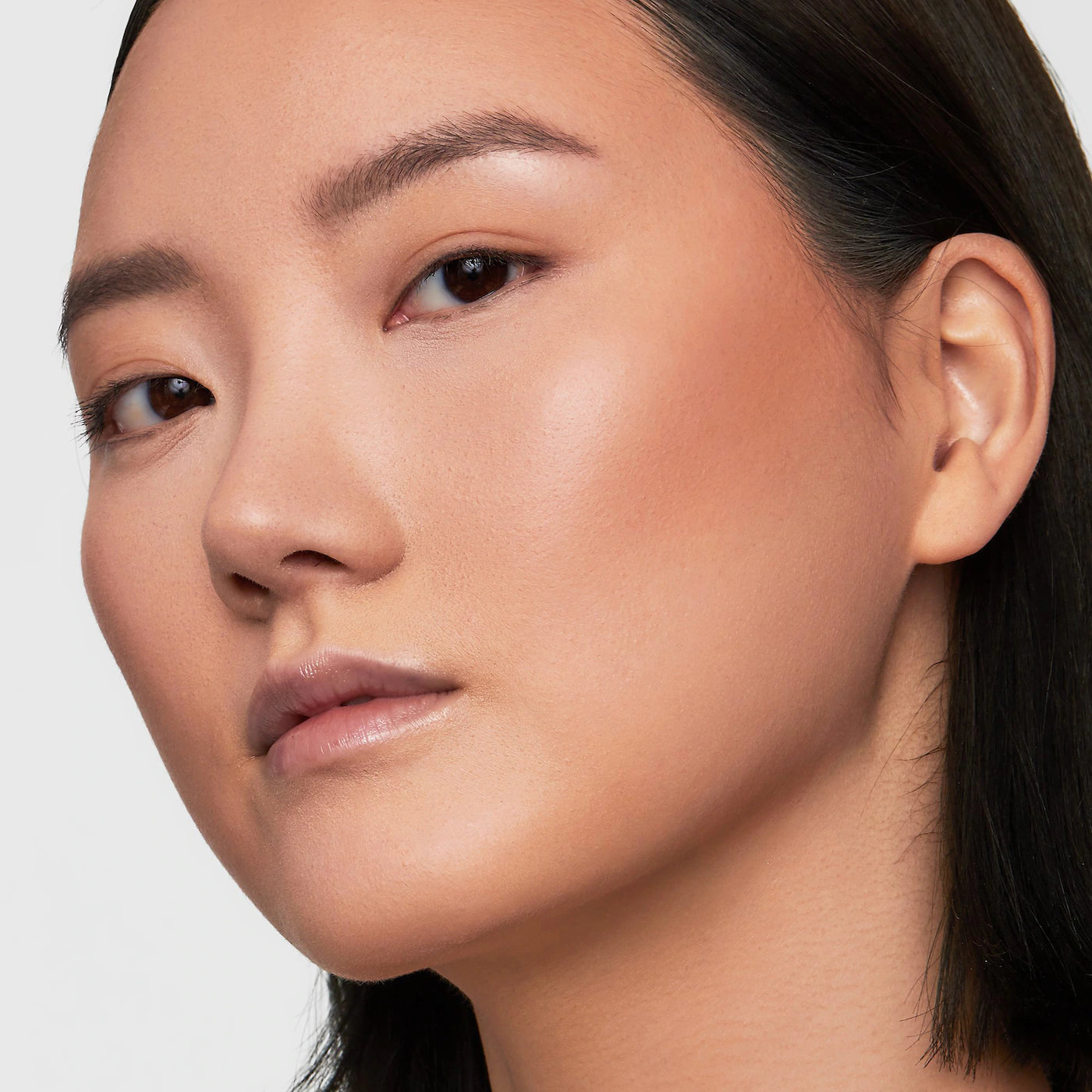 MAKEUP BY MARIO | SoftSculpt® Bronzer | Light Medium | Pre-orden - Imagen 2